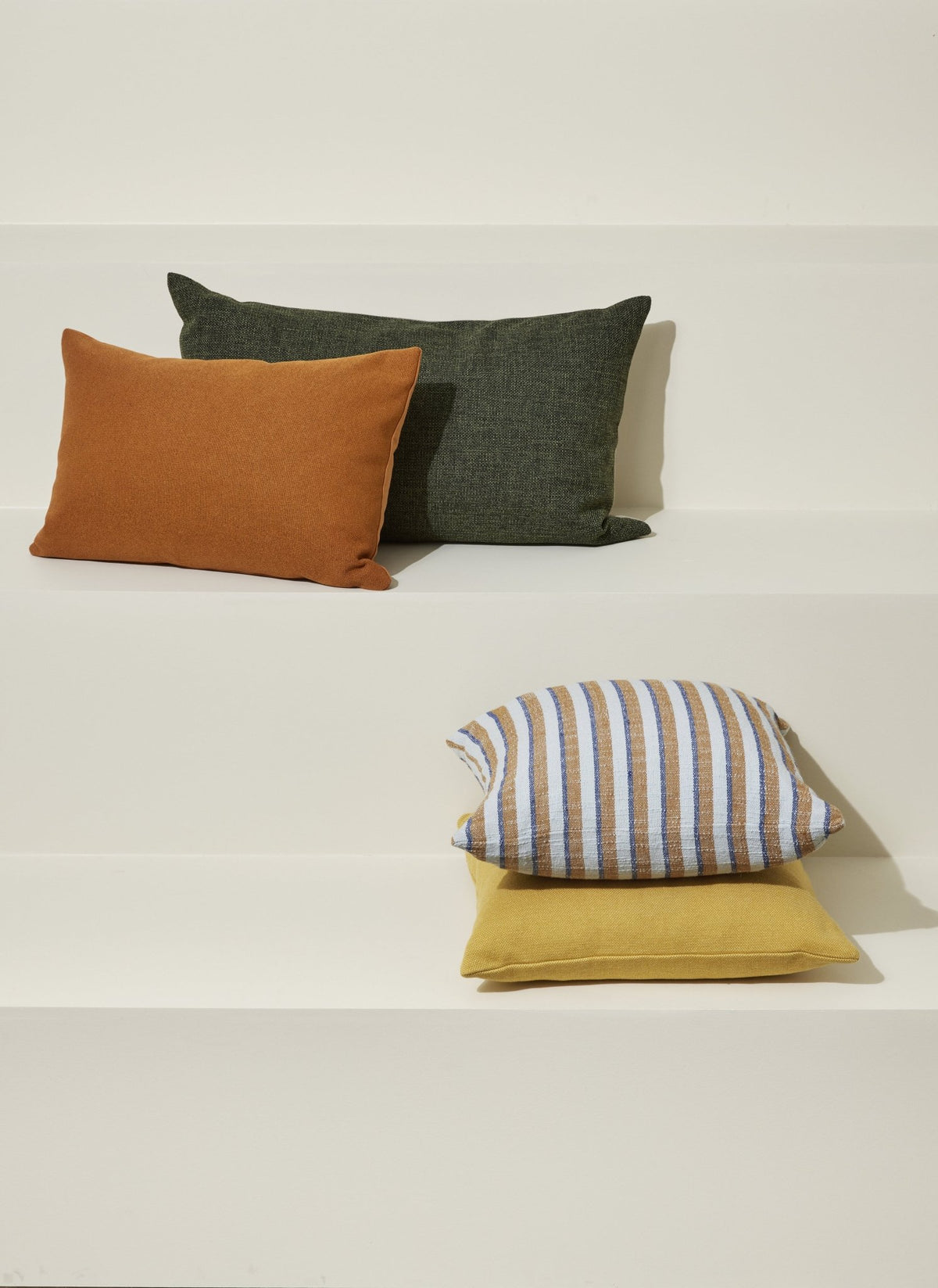 Coussin en coton bleu 50x50cm Pavillon - Hübsch - The Cool Republic