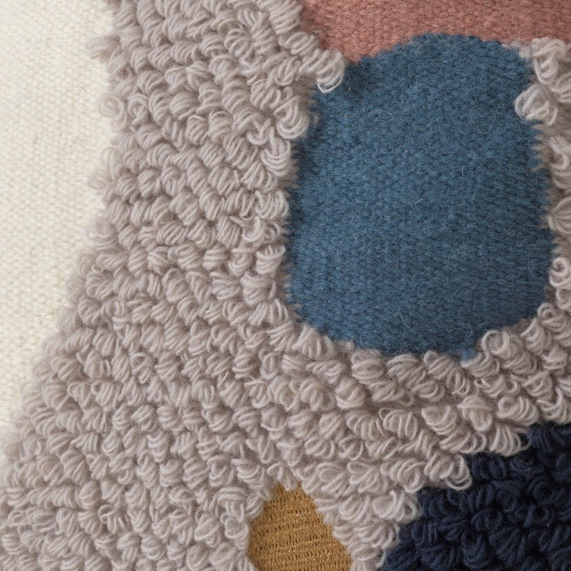 Coussin en laine beige et gris Loop - Ferm Living - The Cool Republic