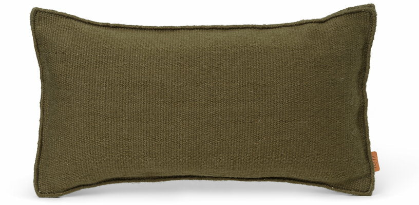 Coussin extérieur en polyester recyclé vert olive 53 x 28 cm Desert - Ferm Living - The Cool Republic