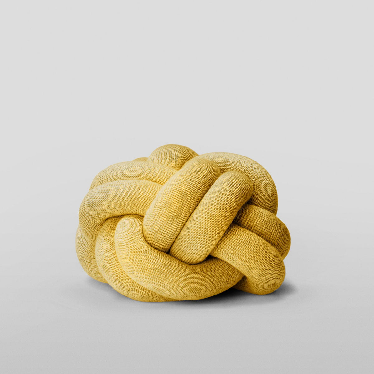 Coussin jaune moutarde Knot - Design House Stockholm - The Cool Republic