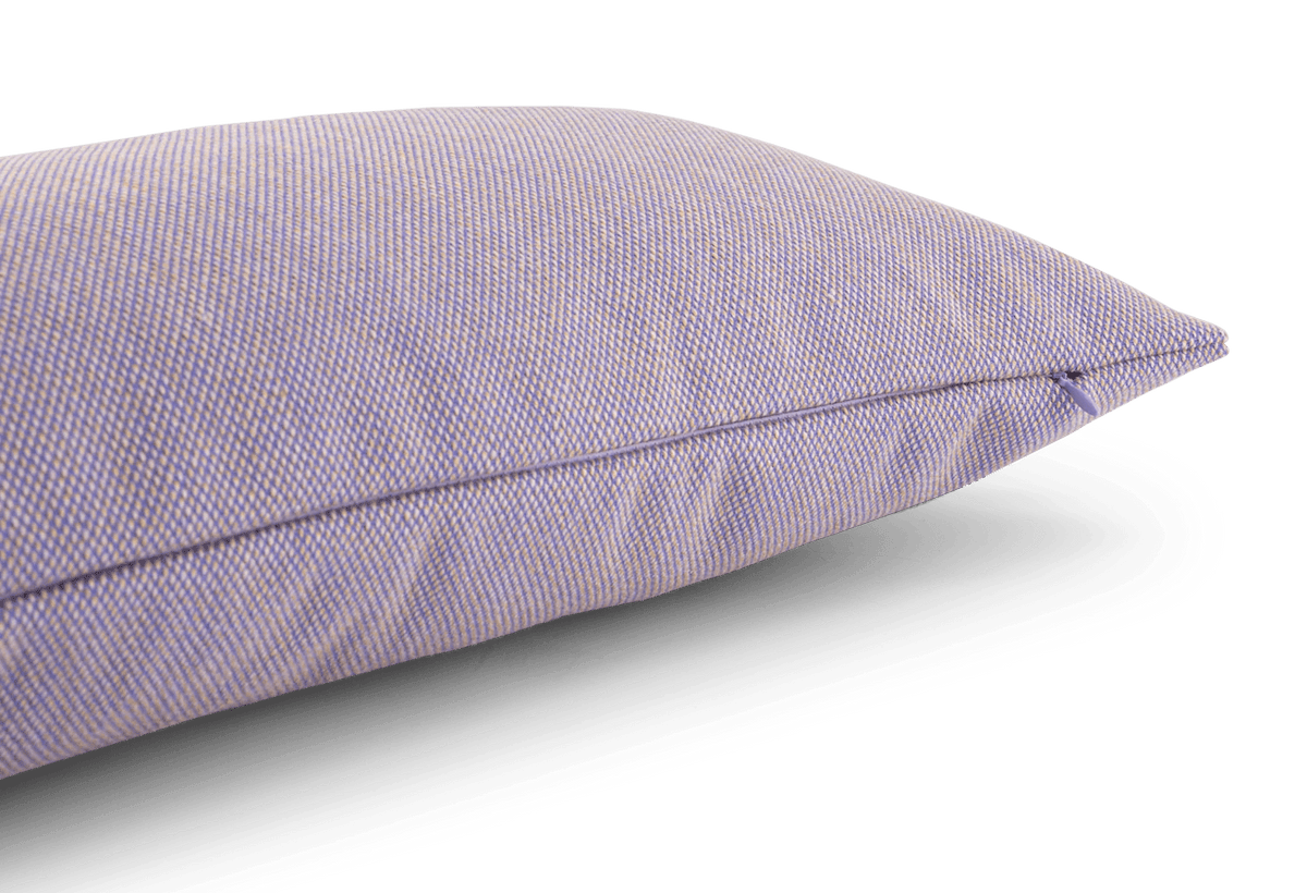Coussin rectangulaire en laine lilas 30x60cm Eli - Fest Amsterdam - The Cool Republic