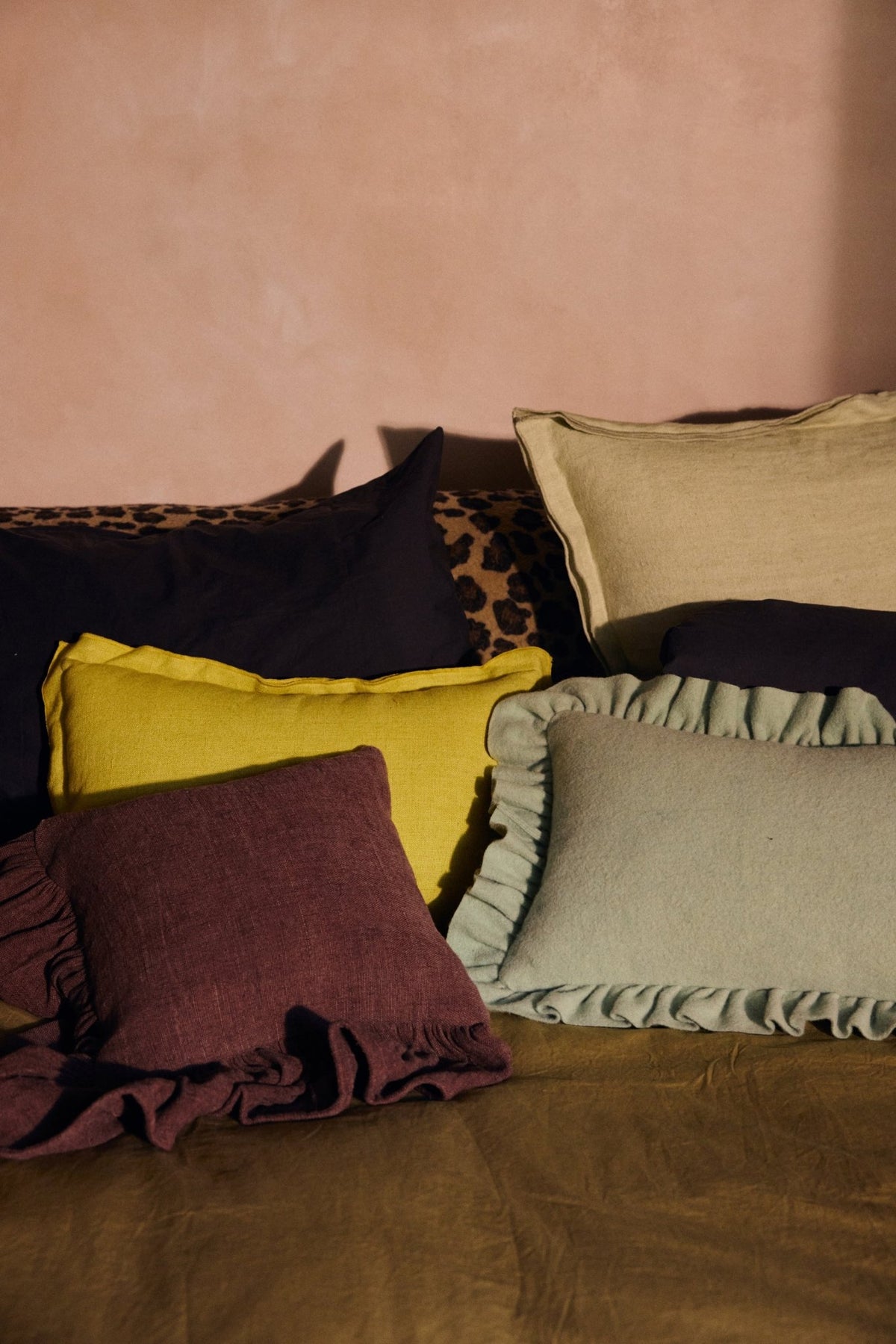 Coussin rectangulaire en lin jaune citron 50x30cm - HKLiving - The Cool Republic