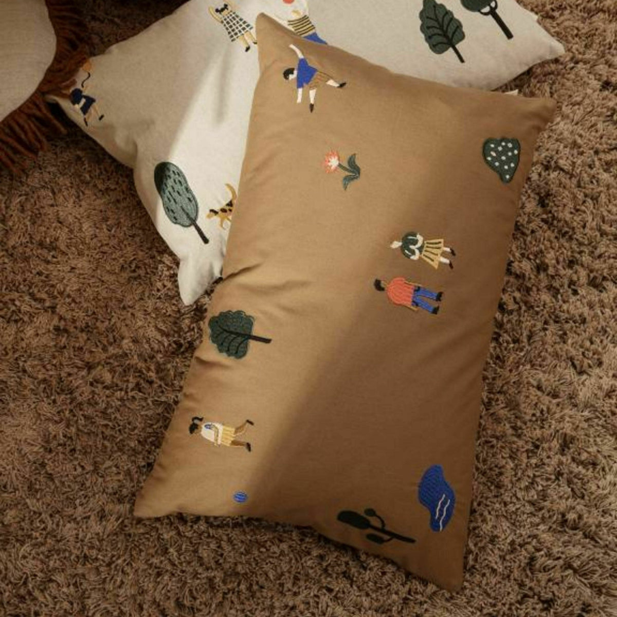 Coussin rectangulaire marron Park - Ferm Living - The Cool Republic