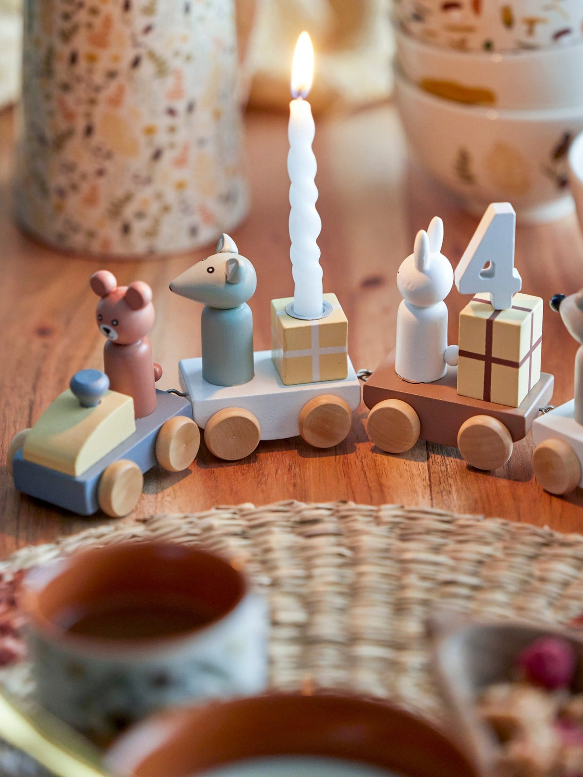 Décoration d'anniversaire train en bois multicolore Junaid - Bloomingville Mini - The Cool Republic