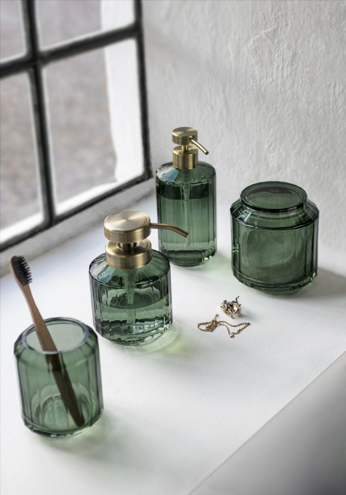 Distributeur de savon en verre vert 14 cm Vision - Mette Ditmer - The Cool Republic