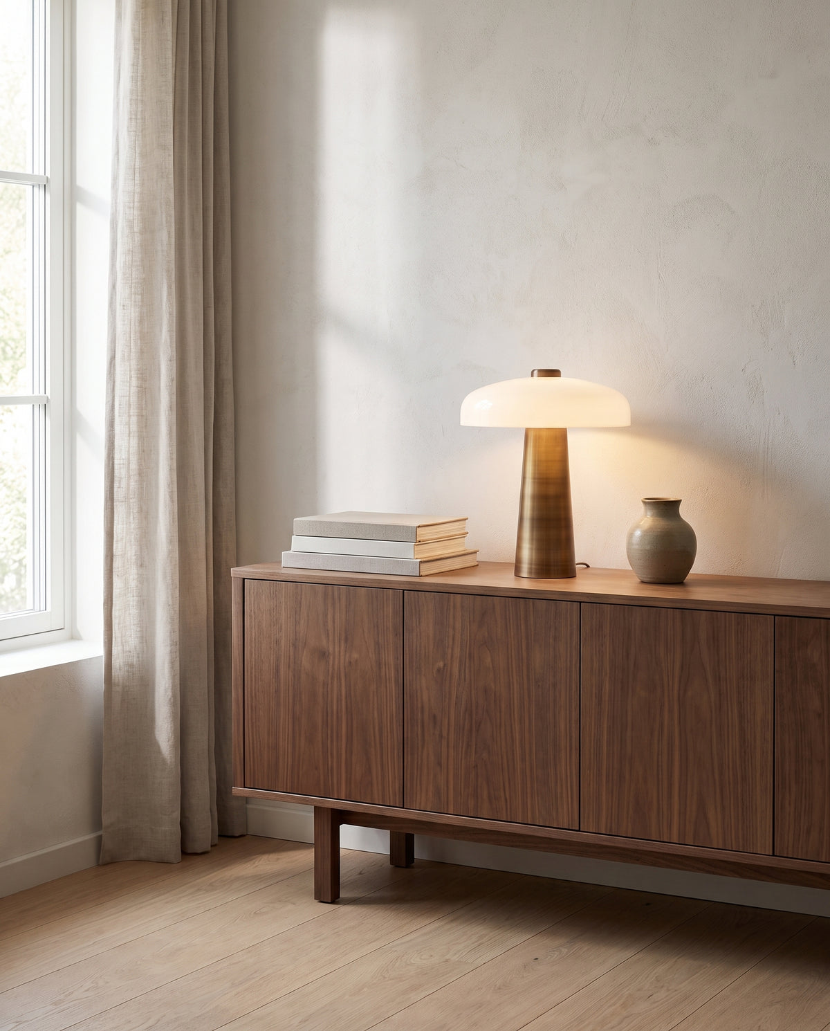 Table lamp in steel and patinated brass 41x48cm Lush - Troy Lighting en situation