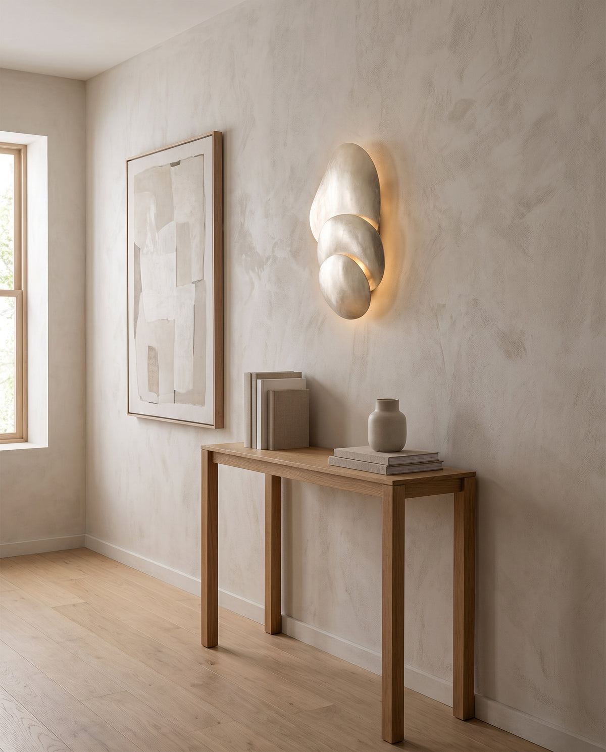 Applique murale en fer feuille d'argent chaude 41x57cm Akemi - Corbett Lighting en situation