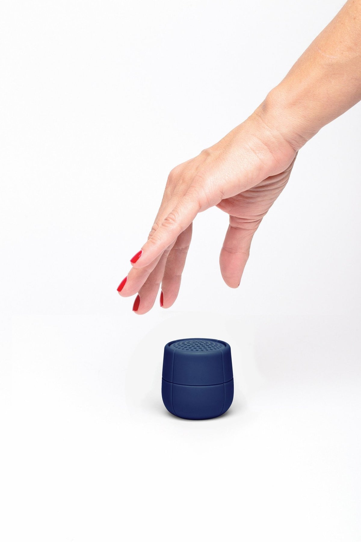 Enceinte bluetooth bleu nuit Mino X - Lexon Design - The Cool Republic