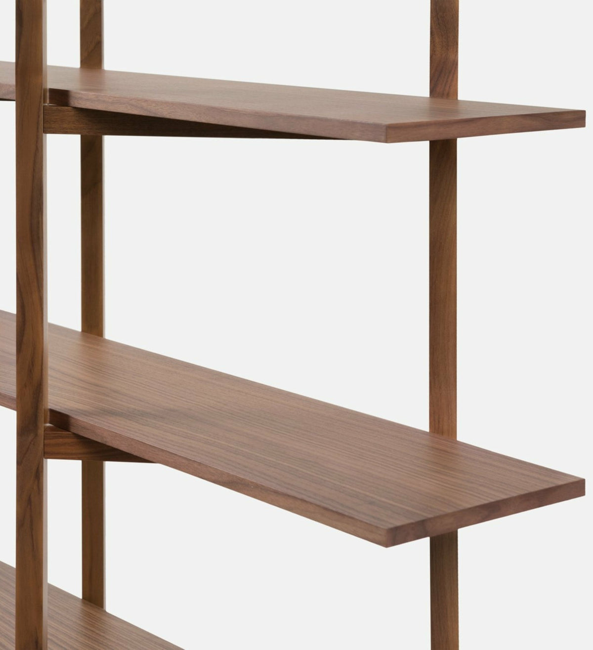 Etagère à 6 rayonnages en noyer Zig Zag - Hem - The Cool Republic