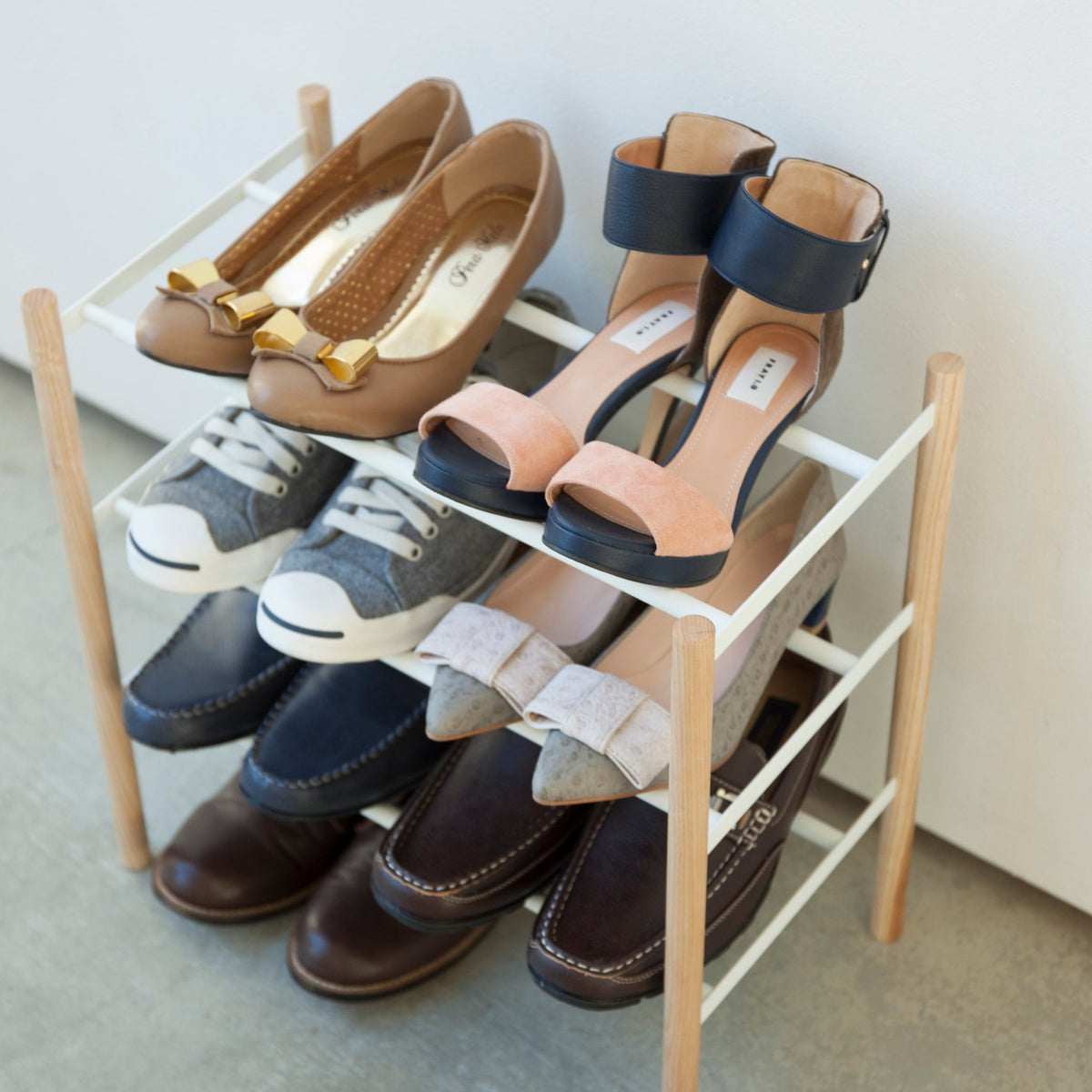 Étagère chaussures extensible 3 niveaux blanc - Yamazaki - The Cool Republic