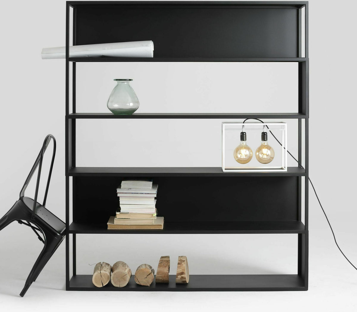 Etagère en métal noire 150 x 180 Hyller - Custom Form - The Cool Republic