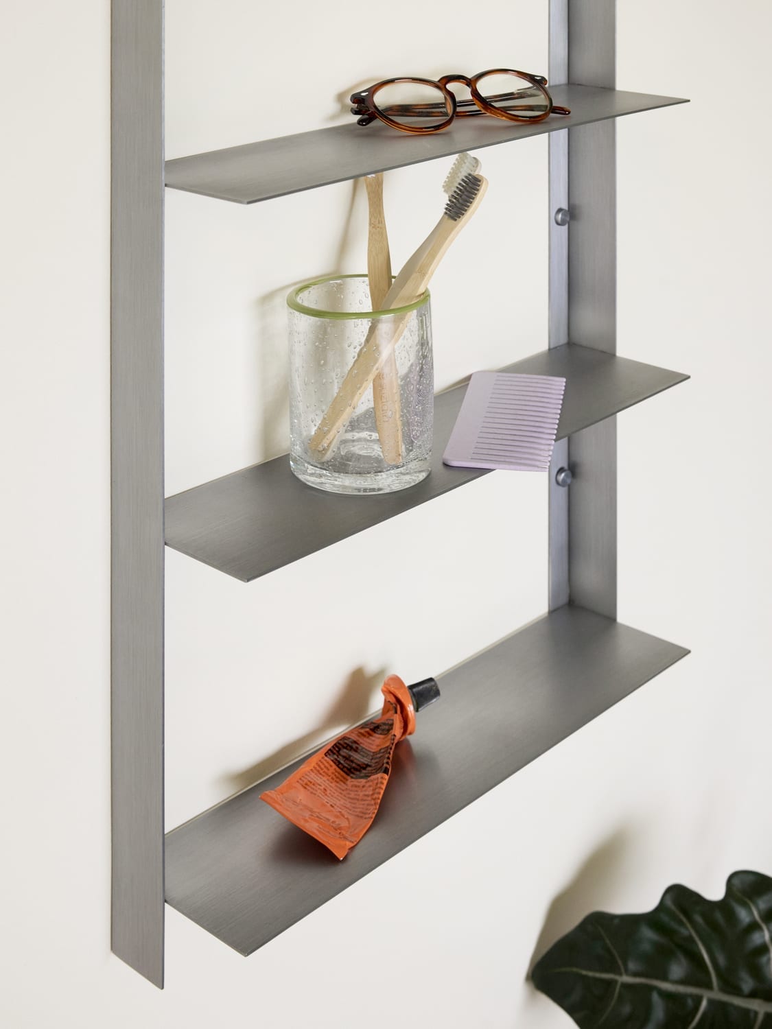 Étagère murale en acier grise 41x11x100cm Nickel - Hübsch — vue 3