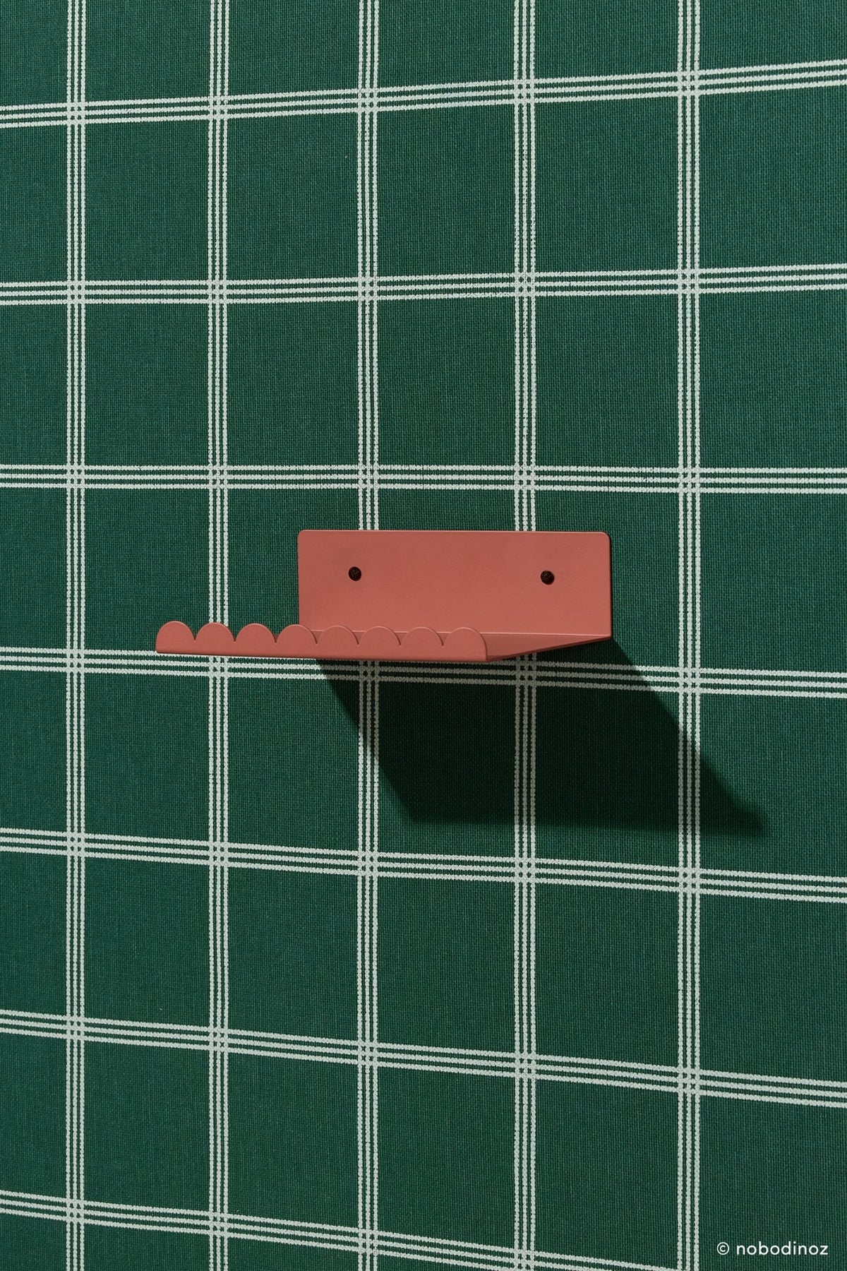 Etagère murale en acier laqué rouge mat 20x16x6cm - Nobodinoz - The Cool Republic