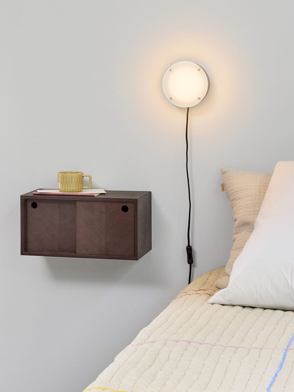 Étagère murale en bois de peuplier marron 40x20x20cm Herringbone - Hübsch — vue 2