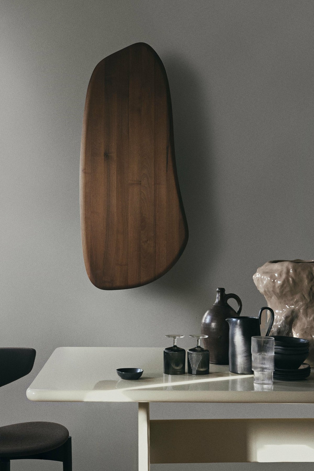 Etagère murale en noyer 117 x 50 cm Feve - Ferm Living - The Cool Republic