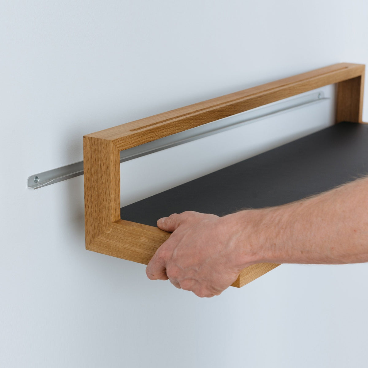 Etagère plateau anthracite Buck 1 - Das kleine b - The Cool Republic