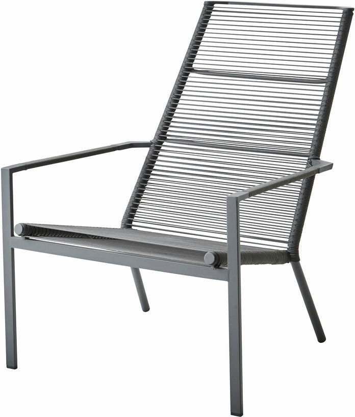 Fauteuil à haut dossier gris Edge - Cane - Line - The Cool Republic