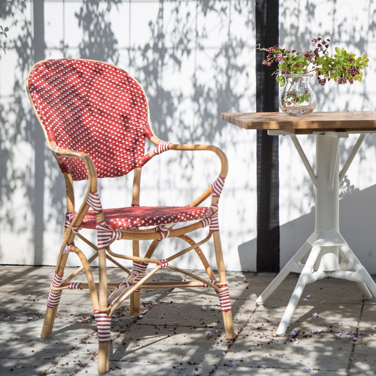 Fauteuil bistrot rouge Isabelle - Sika Design - The Cool Republic