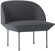 Fauteuil bleu foncé pieds gris foncé Oslo - Muuto - The Cool Republic