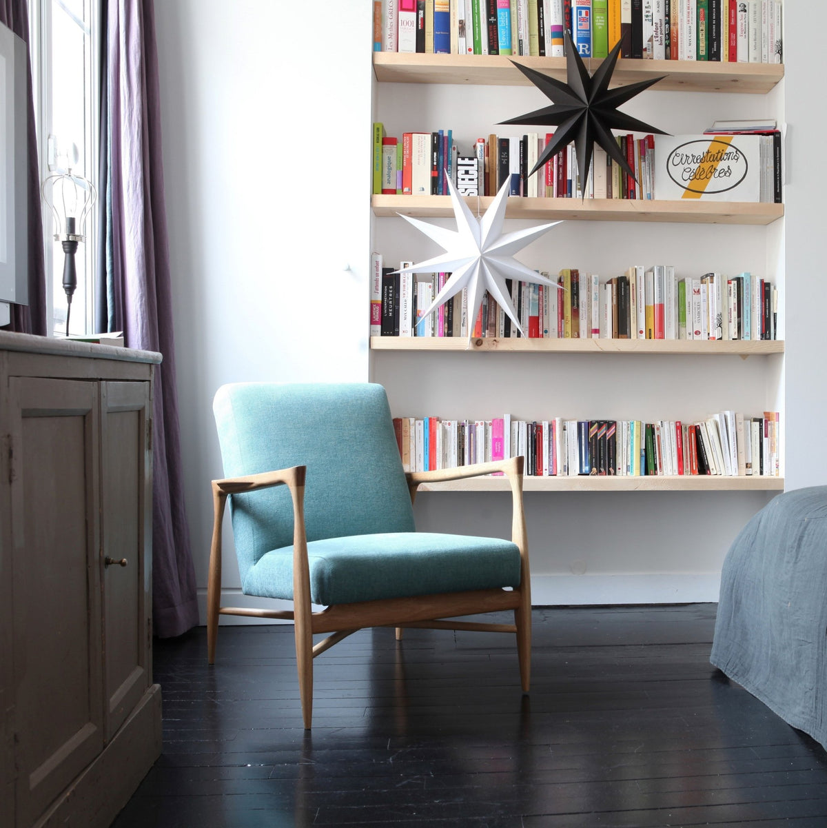 Fauteuil bleu indien Floating - RED Edition - The Cool Republic