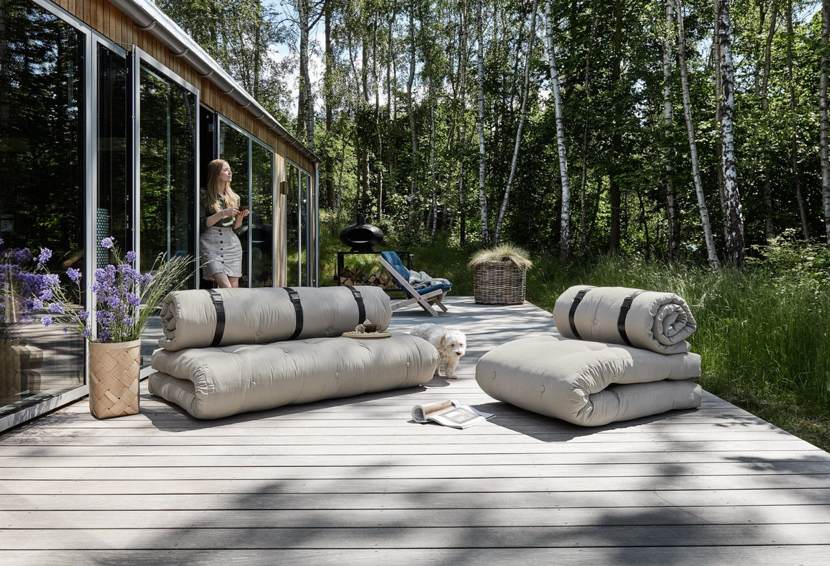 Fauteuil convertible en lit de jour écru Buckle-Up - Karup Design - The Cool Republic