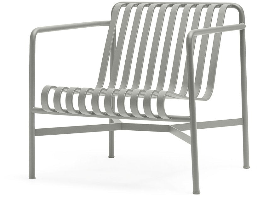 Fauteuil de jardin lounge en métal gris Palissade - HAY - The Cool Republic