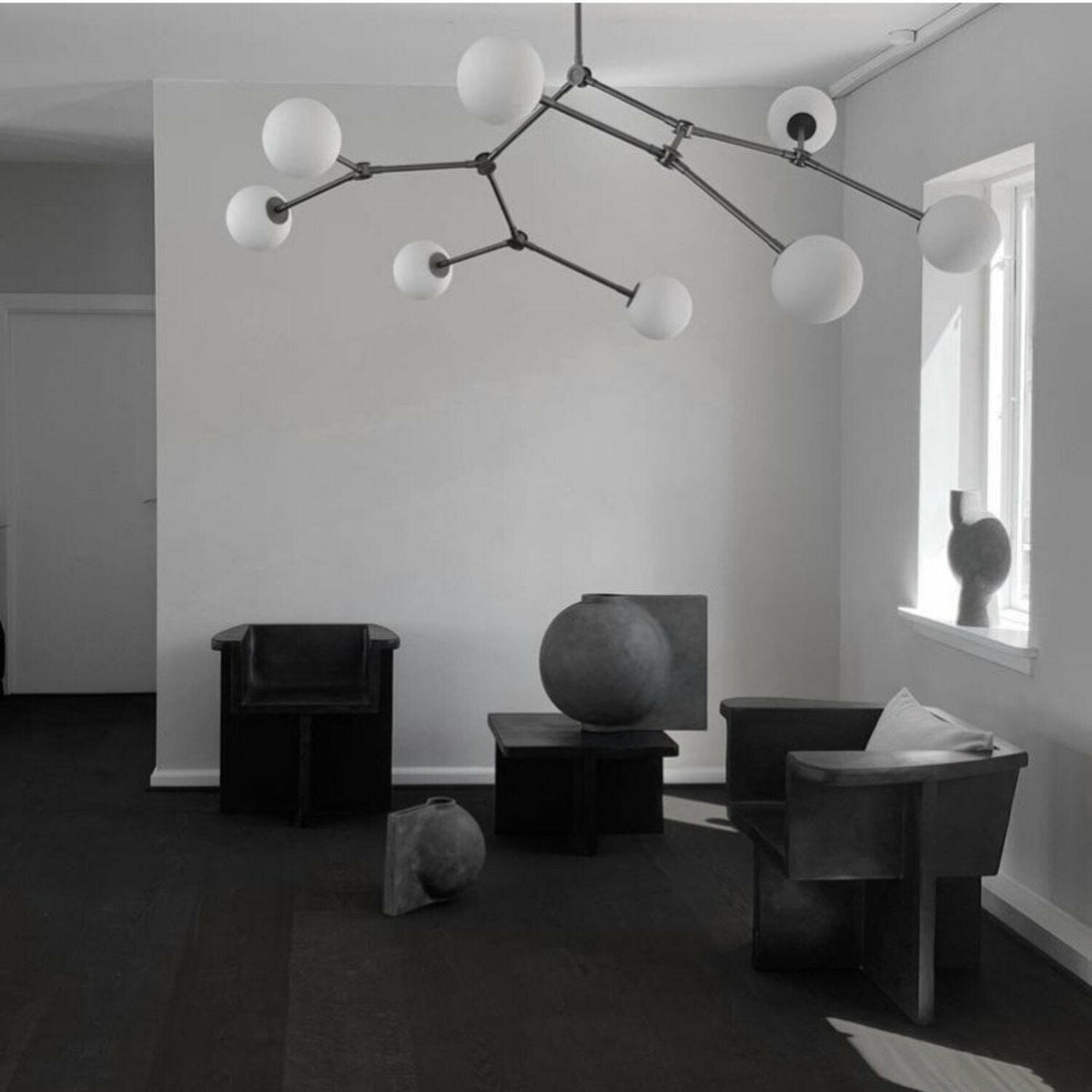 Fauteuil de salon noir Brutus - 101 Copenhagen - The Cool Republic