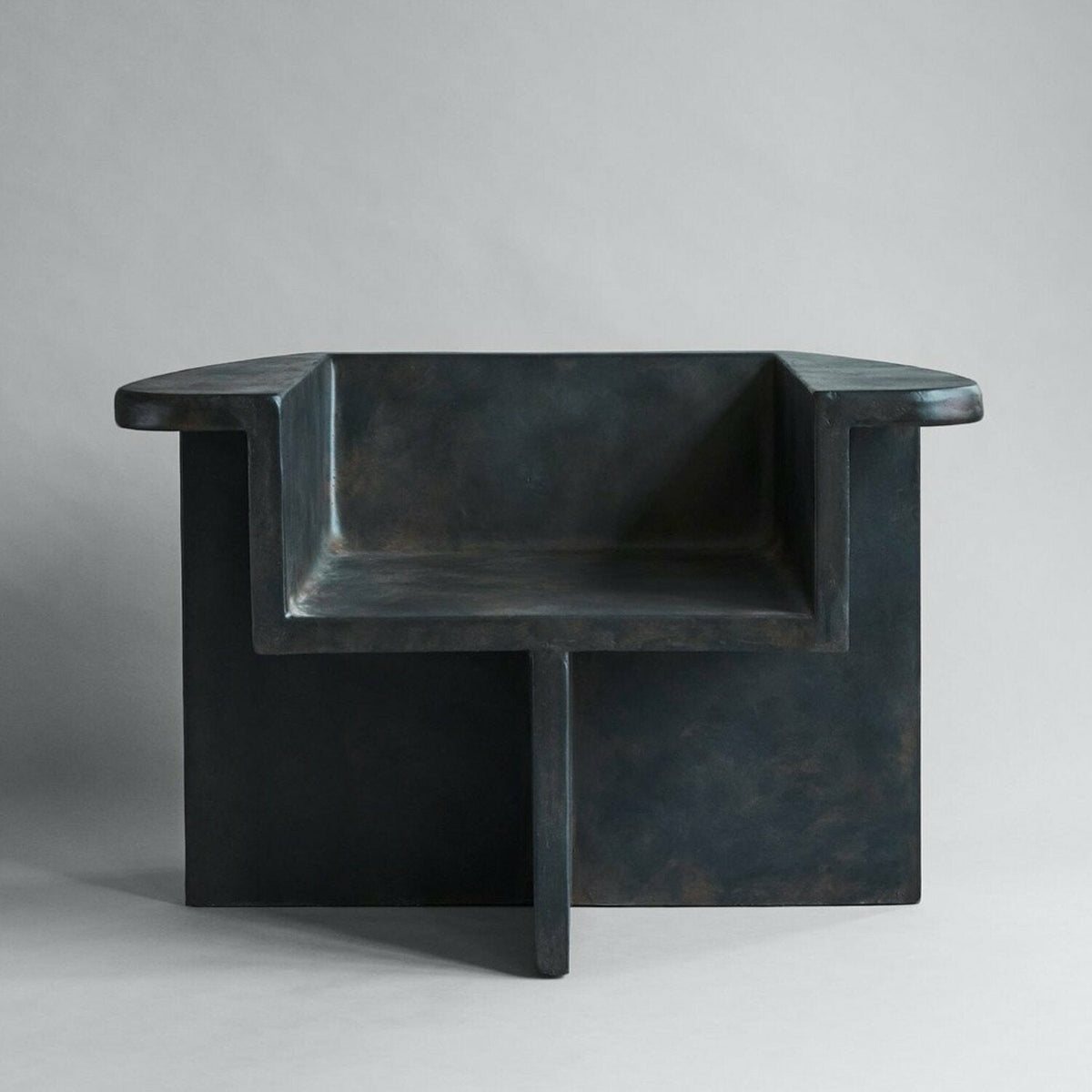 Fauteuil de salon noir Brutus - 101 Copenhagen - The Cool Republic