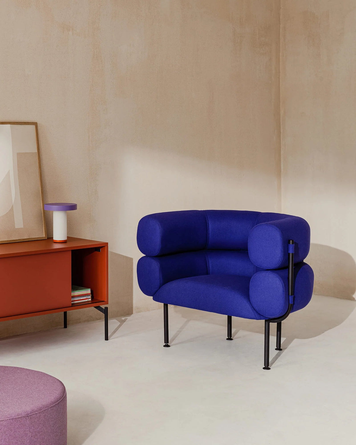 Fauteuil en acier et laine bouclé bleu myrtille 71,2cm Ubi Mini - noo.ma - The Cool Republic