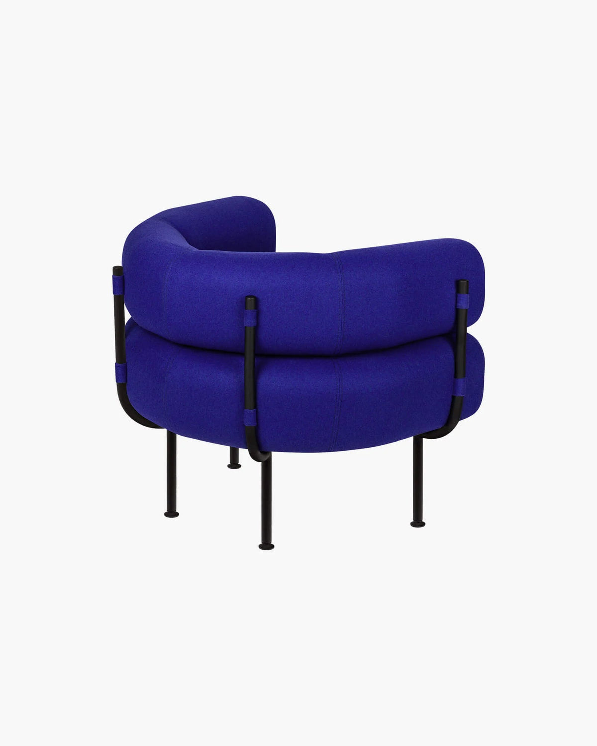 Fauteuil en acier et laine bouclé bleu myrtille 71,2cm Ubi Mini - noo.ma - The Cool Republic