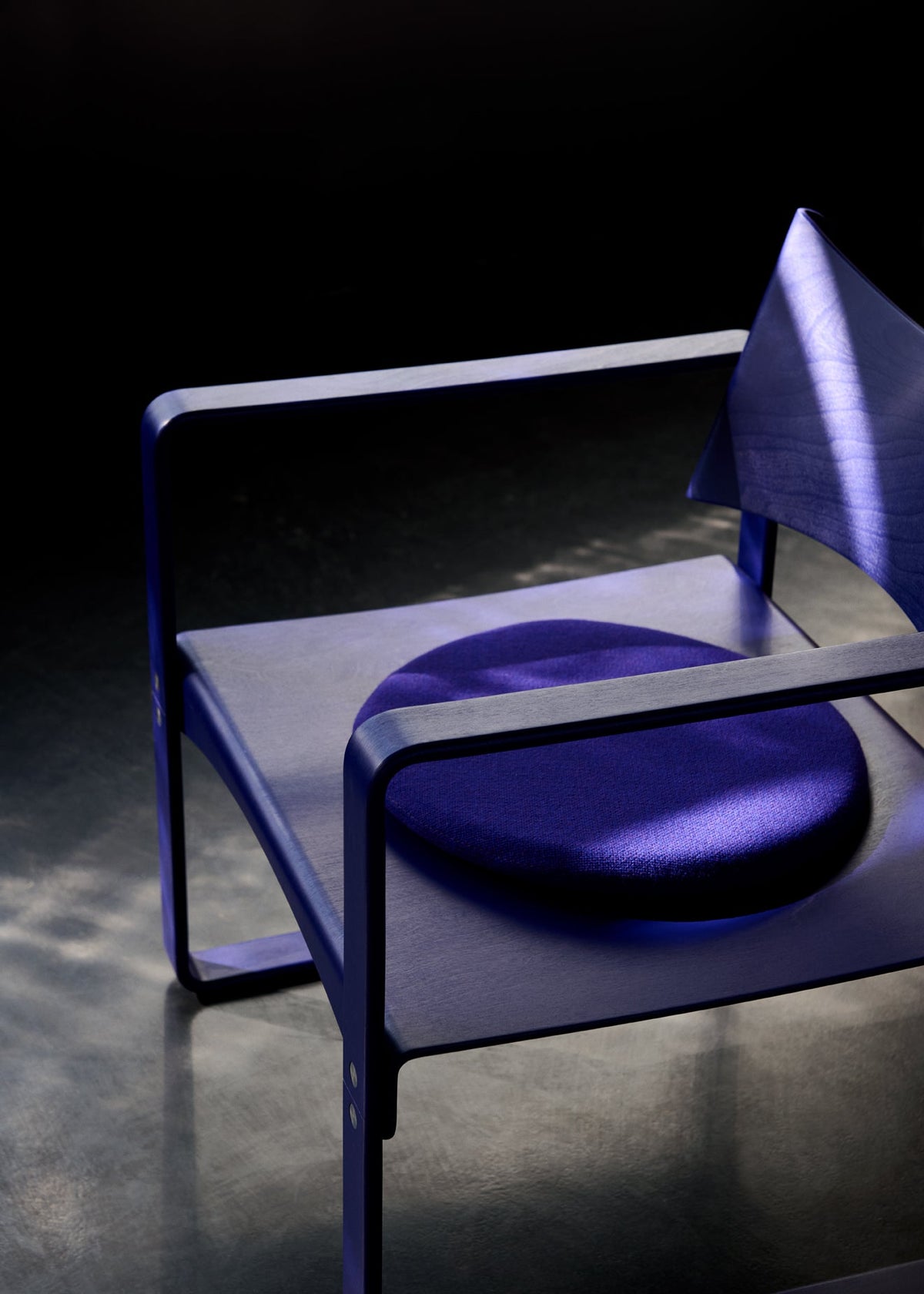 Fauteuil en bouleau laqué bleu 65,5x60x74cm 270F - Verpan - The Cool Republic