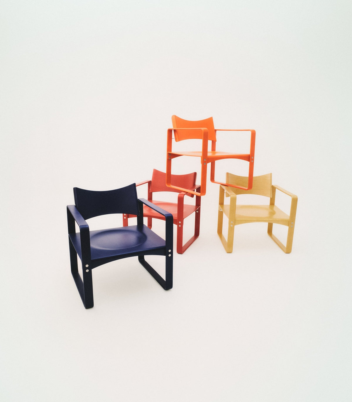 Fauteuil en bouleau laqué rouge 65,5x60x74cm 270F - Verpan - The Cool Republic