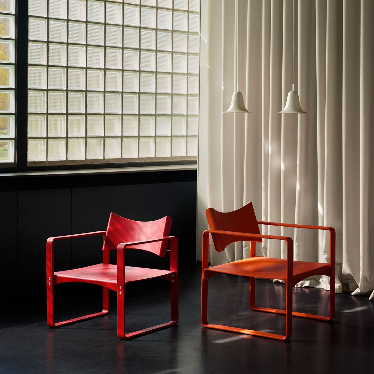 Fauteuil en bouleau laqué rouge 65,5x60x74cm 270F - Verpan - The Cool Republic
