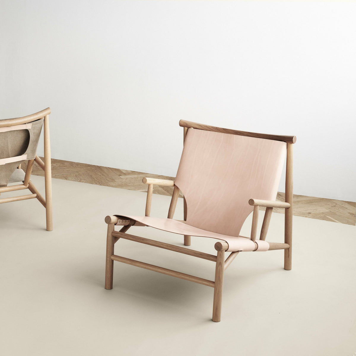 Fauteuil en chêne et cuir naturel Samurai - NORR11 - The Cool Republic