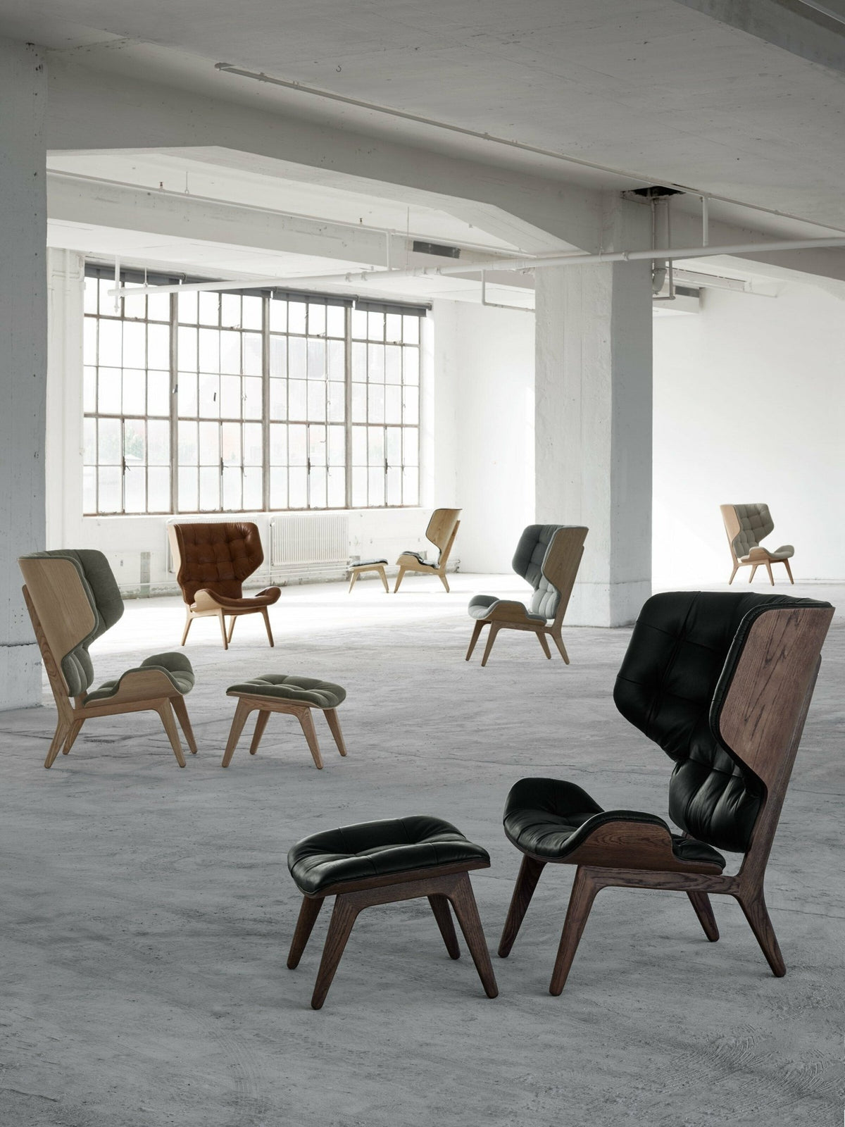 Armchair in smoked oak and anthracite leather upholstery Mammoth - NORR11 - The Cool Republic