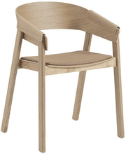 Fauteuil en chêne naturel et assise textile Cover - Muuto - The Cool Republic
