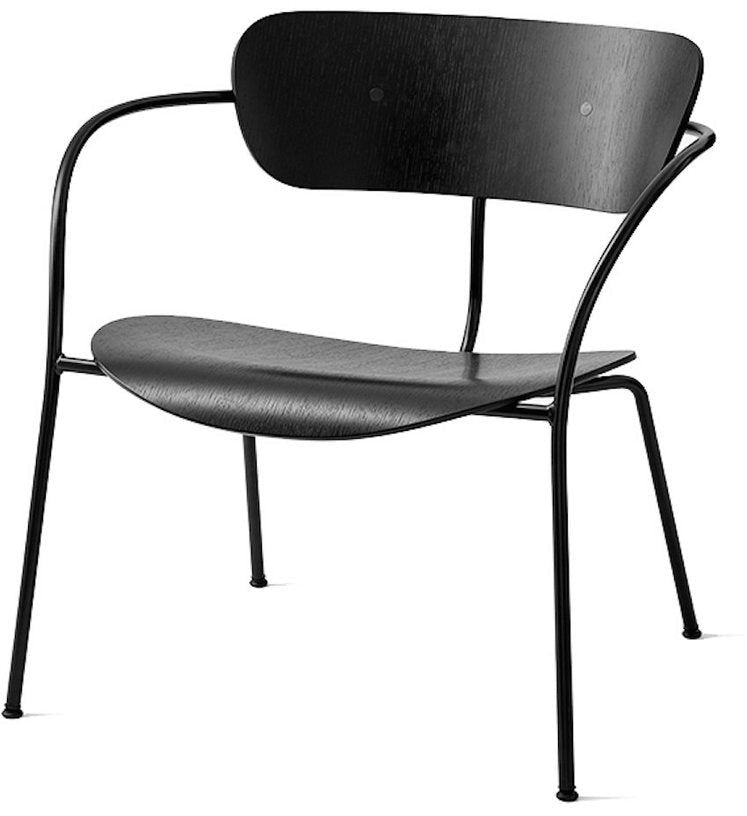 Fauteuil en chêne noir laqué AV5 Pavilion - &tradition - The Cool Republic
