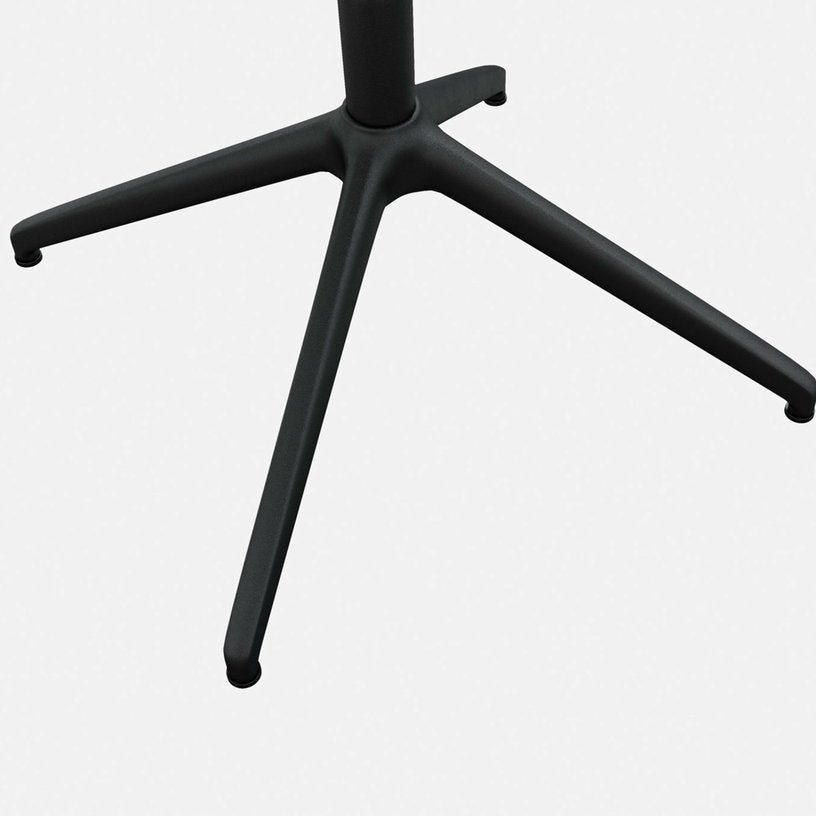 Fauteuil en cuir marron et piètement noir Kendo - Hem - The Cool Republic