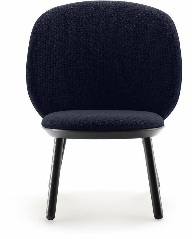 Fauteuil en frêne et tissu bleu marine Naïve - Emko - The Cool Republic