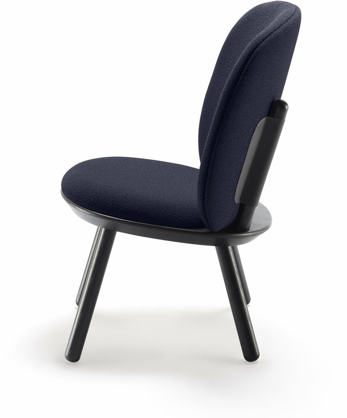 Fauteuil en frêne et tissu bleu marine Naïve - Emko - The Cool Republic
