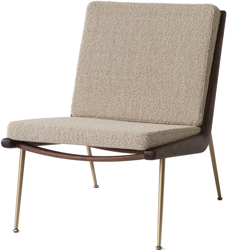 Fauteuil en noyer Karakorum 003 HM1 Boomerang - &tradition - The Cool Republic