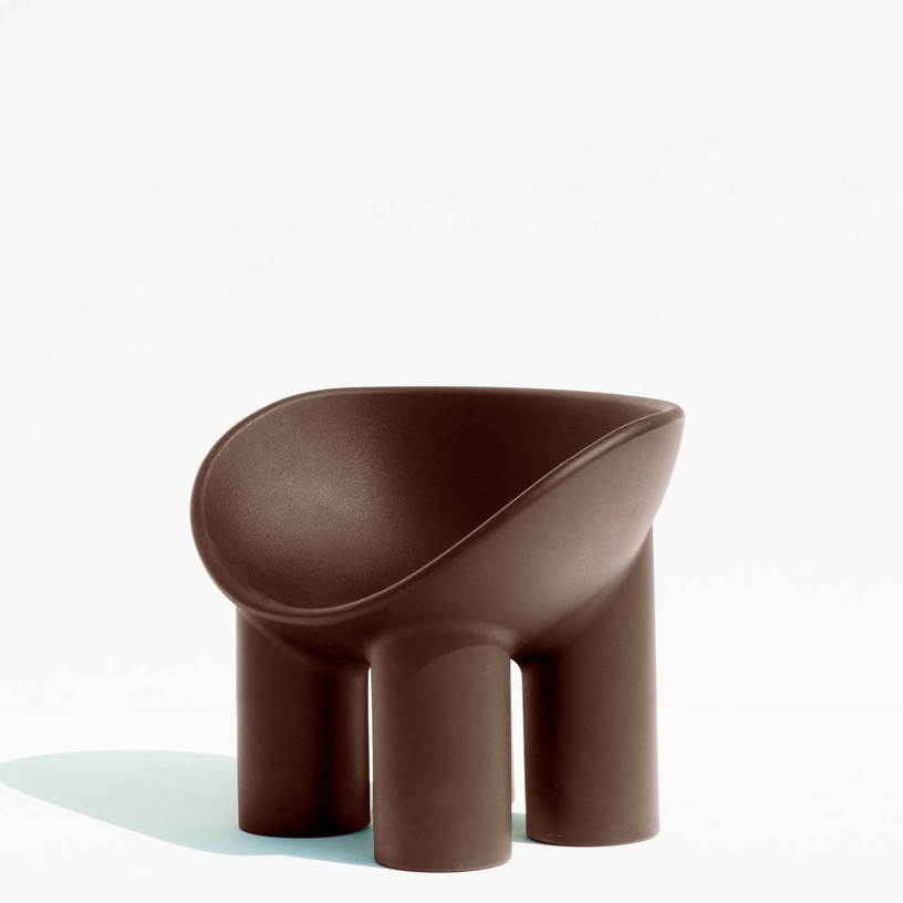 Fauteuil en polyéthylène marron Roly Poly - Driade - The Cool Republic