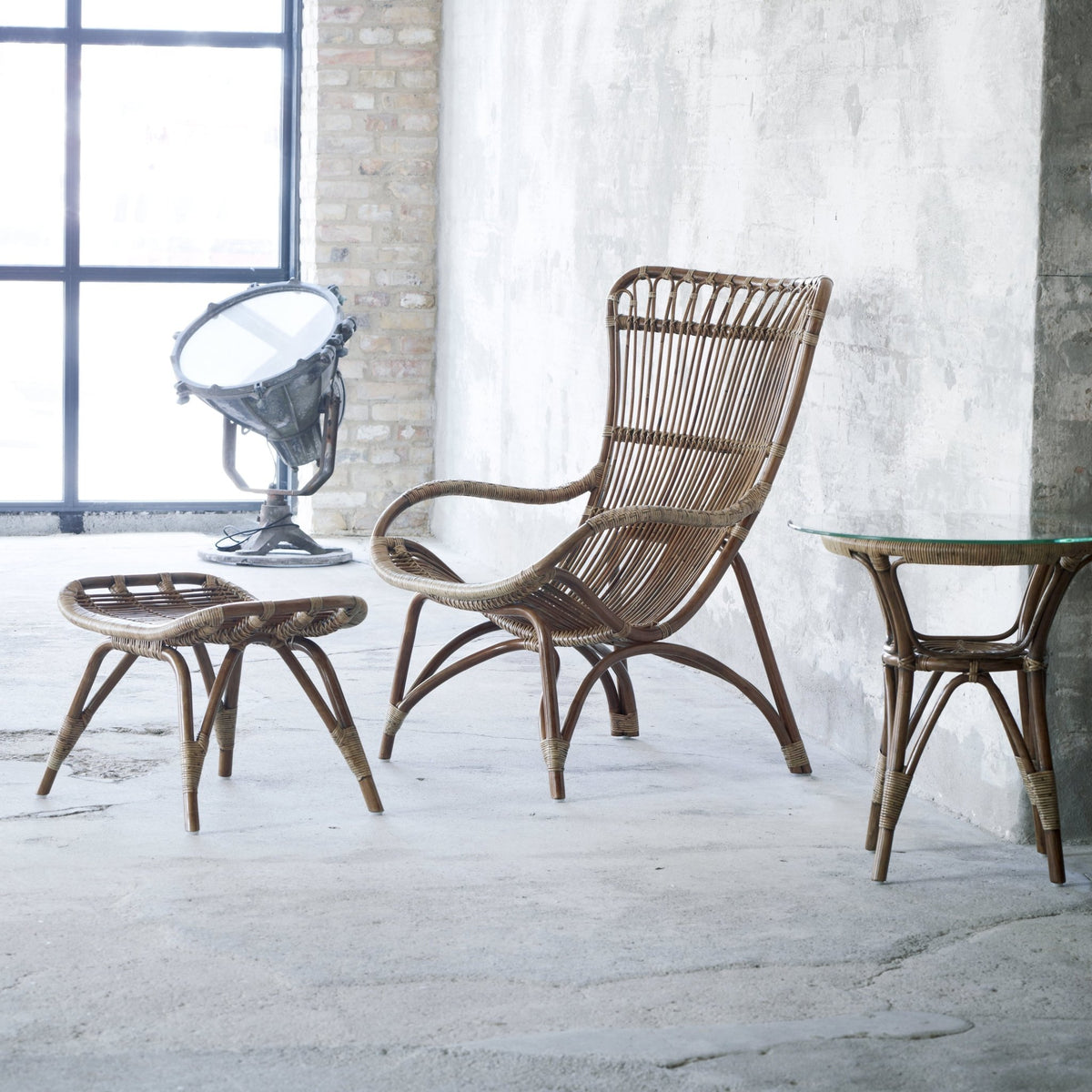 Fauteuil en rotin foncé Monet - Sika Design - The Cool Republic