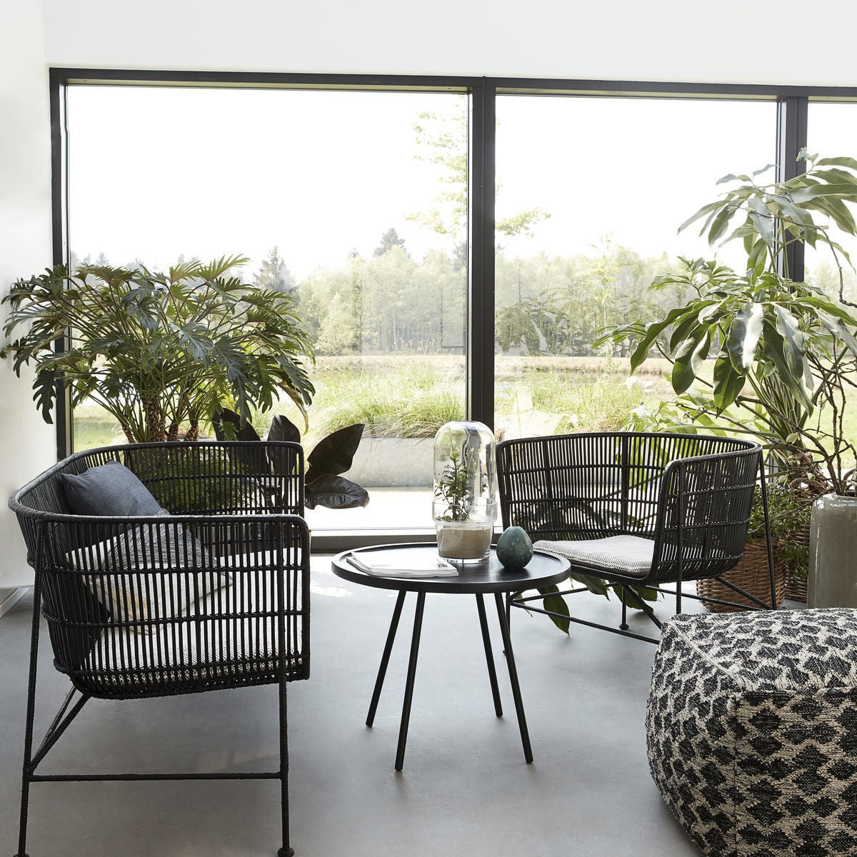 Fauteuil en rotin noir Coon - House Doctor - The Cool Republic
