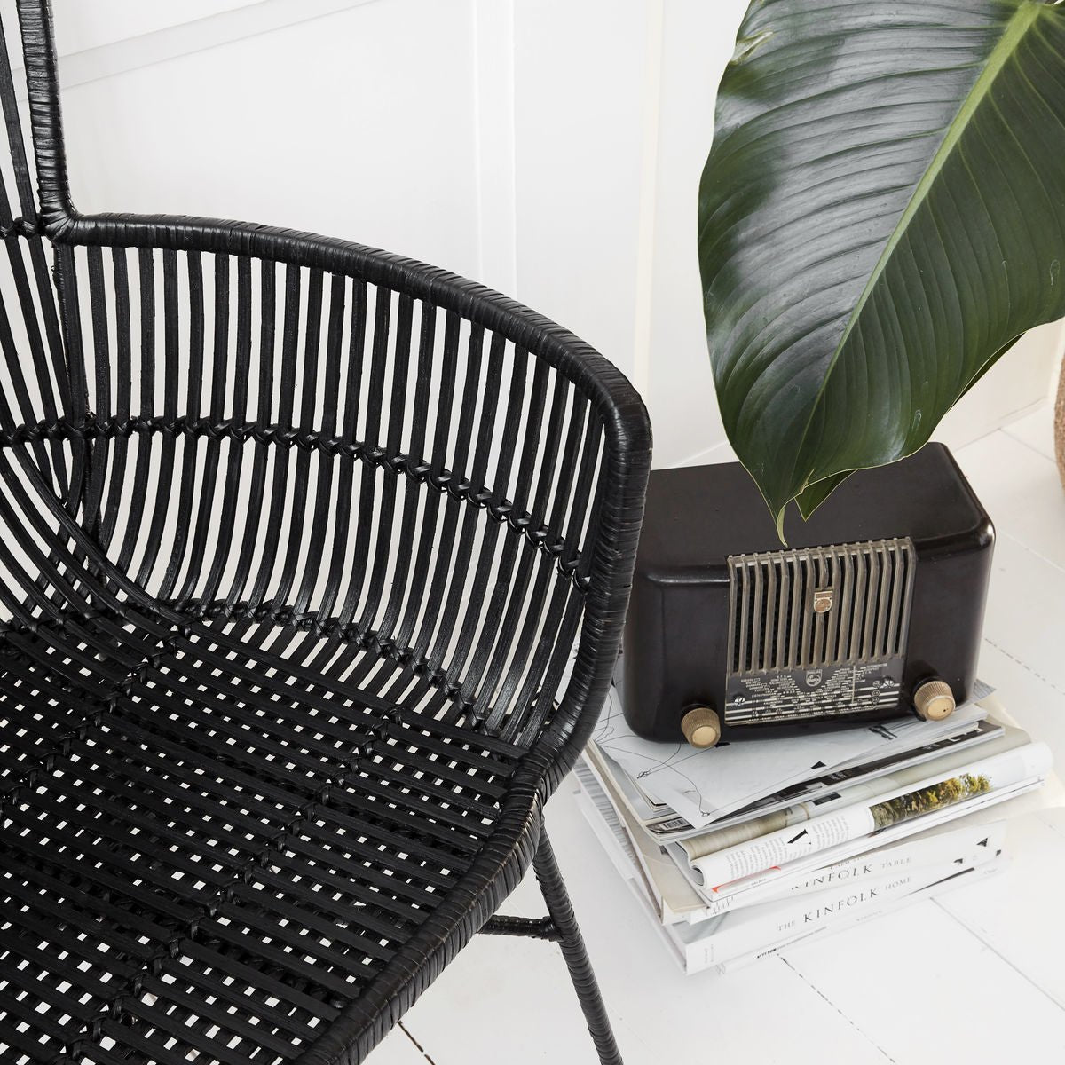 Fauteuil en rotin noir Coon - House Doctor - The Cool Republic