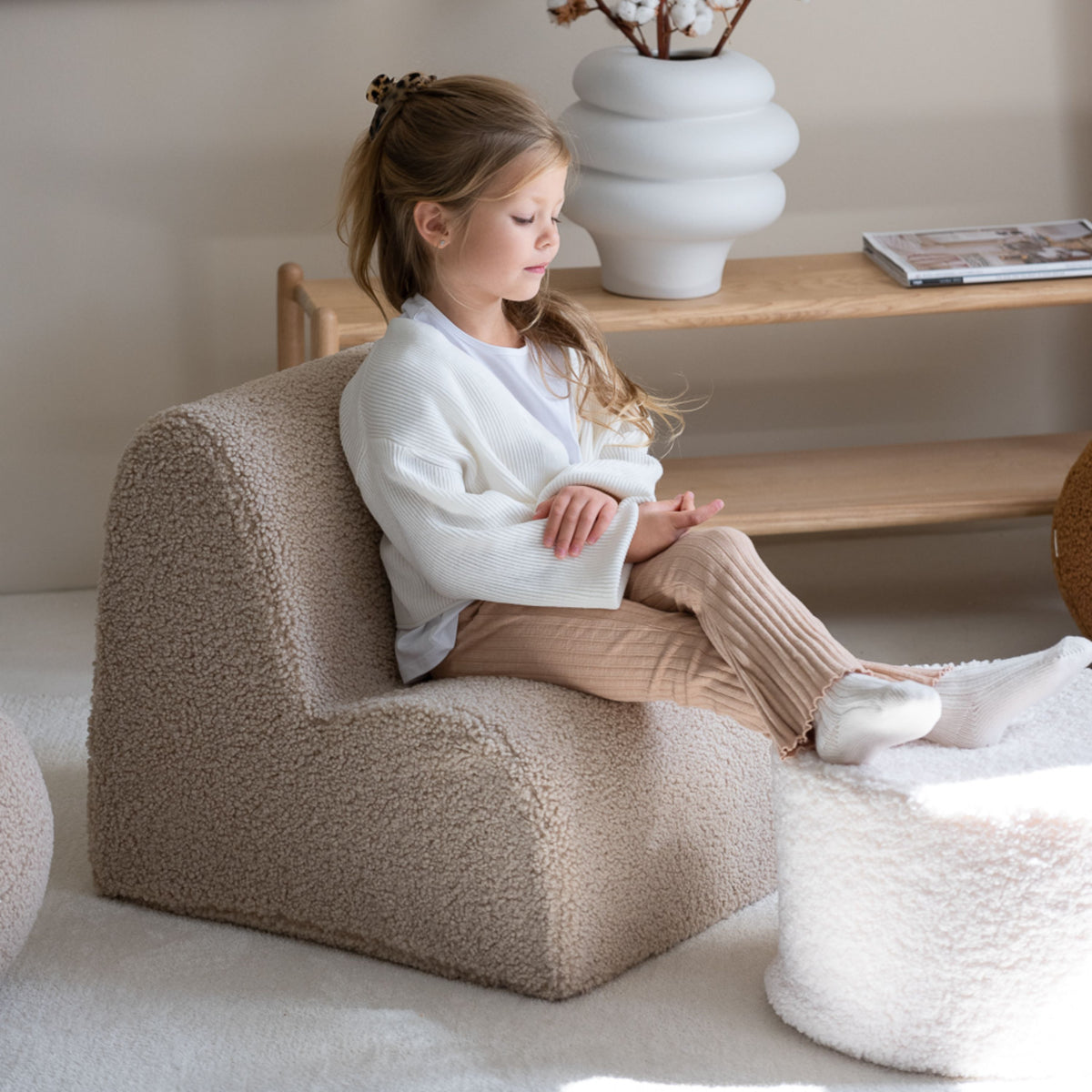 Fauteuil en sherpa bouclé biscuit 60x50cm Cloud chair - Wigiwama