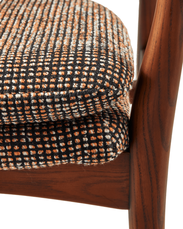 Fauteuil en tissu à motif marron et bois de frêne Speckled Peggy - Pols Potten - The Cool Republic
