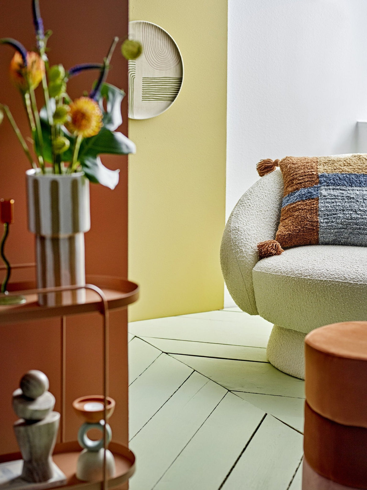 Fauteuil en tissu bouclé Ted - Bloomingville - The Cool Republic