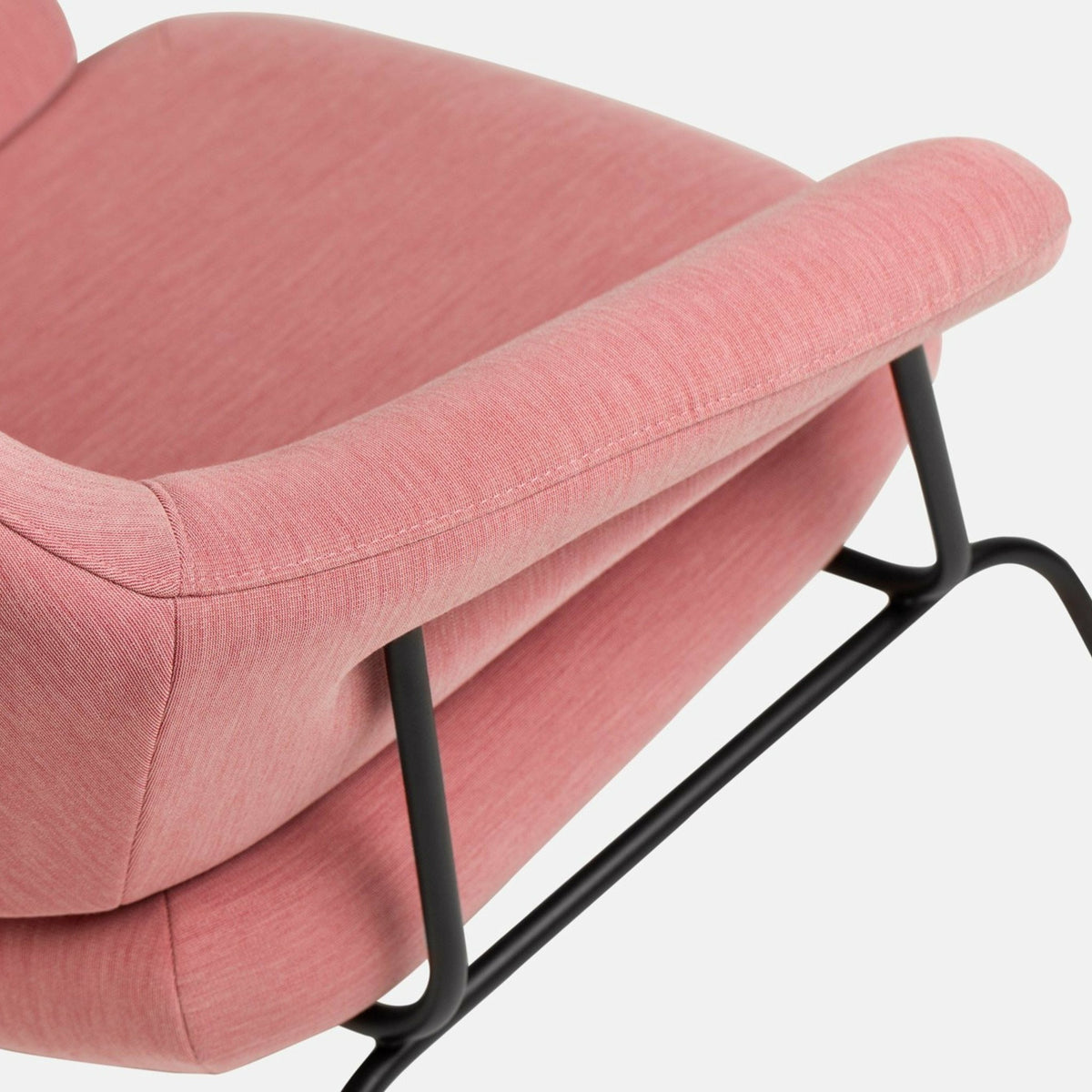 Fauteuil en tissu et repose-pieds Pink Hai - Hem - The Cool Republic
