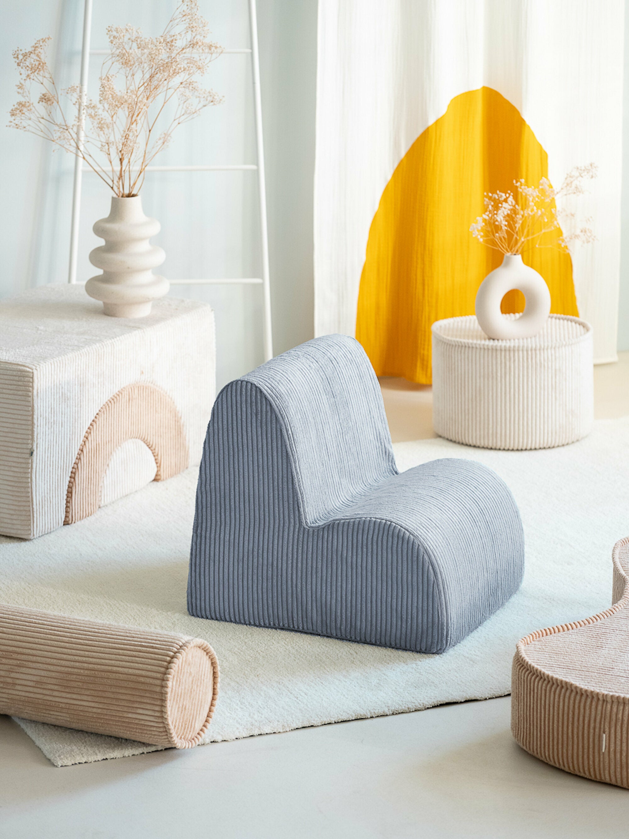 Fauteuil en velours côtelé bleu blueberry 60 x 50 cm Cloud - Wigiwama